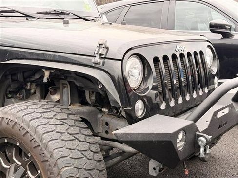 Used 2018 Jeep Wrangler Unlimited Sport S image 8