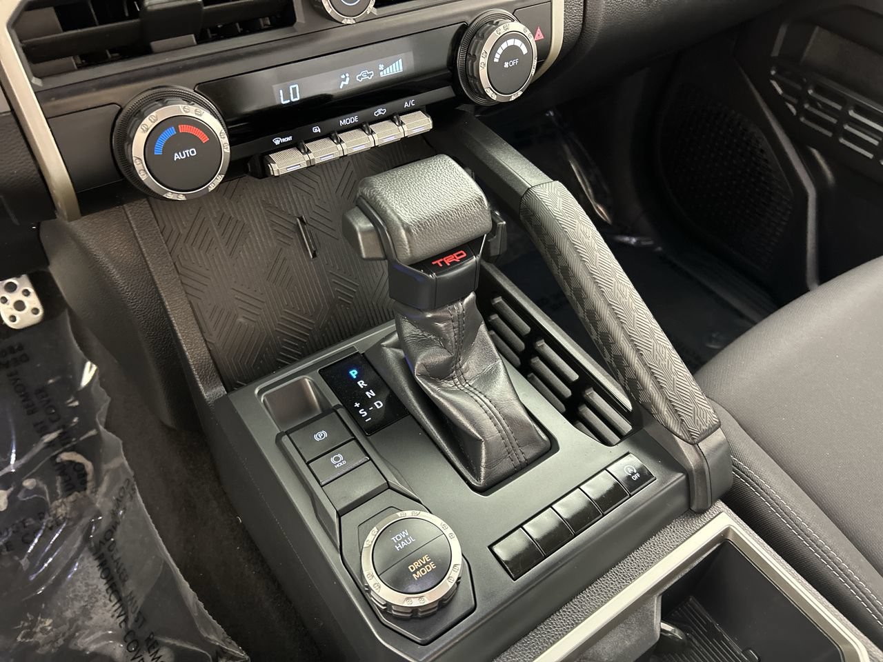 Used 2024 Toyota Tacoma TRD Sport RWD image 16