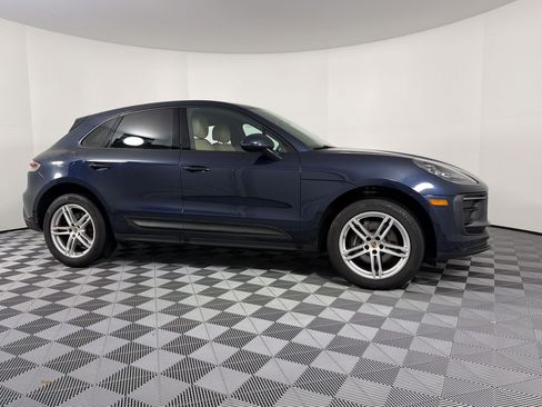 Certified 2023 Porsche Macan AWD/4WD image 8