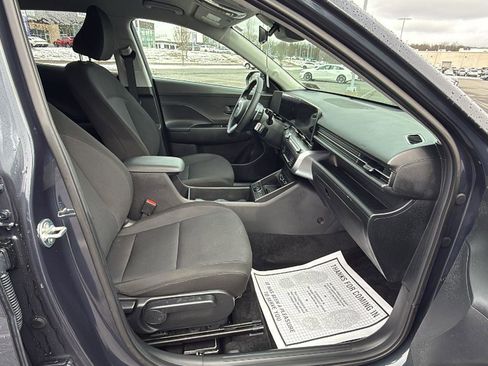 Certified 2025 Hyundai Kona SEL image 16