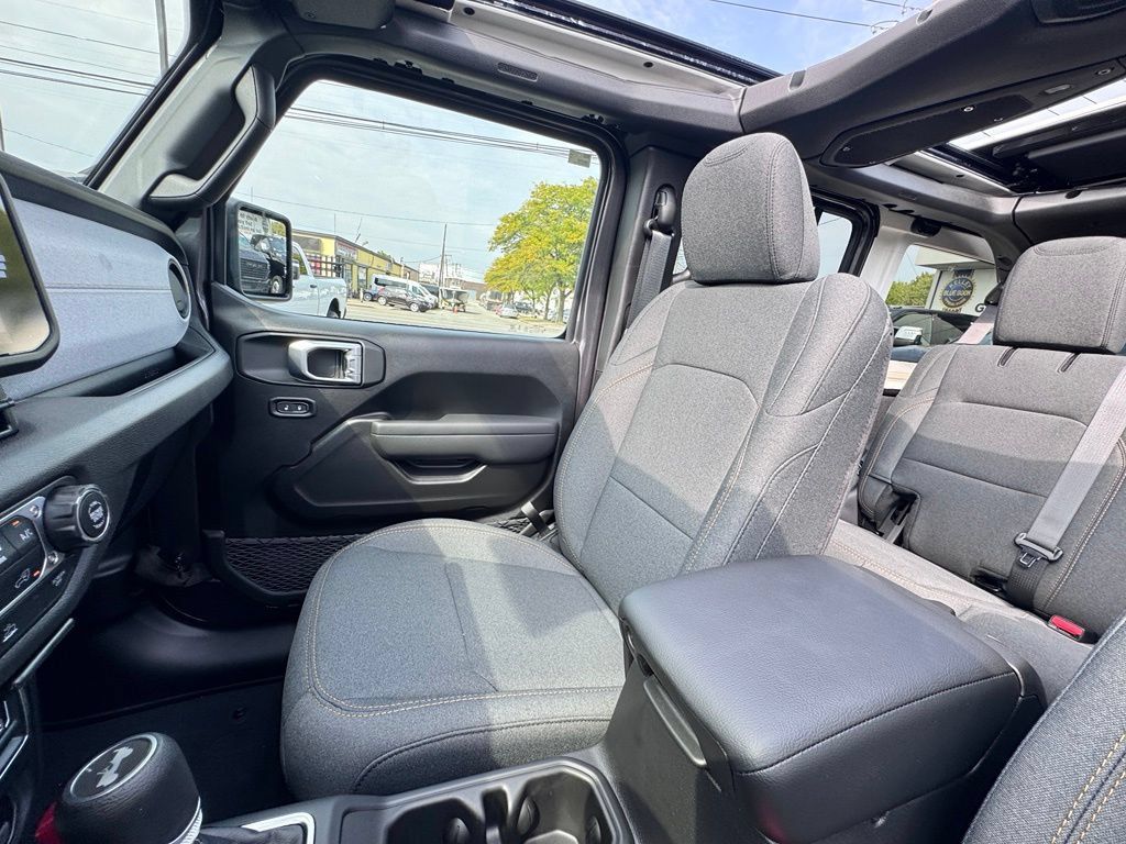 New 2026 Jeep Wrangler Unlimited Sport AWD/4WD image 16