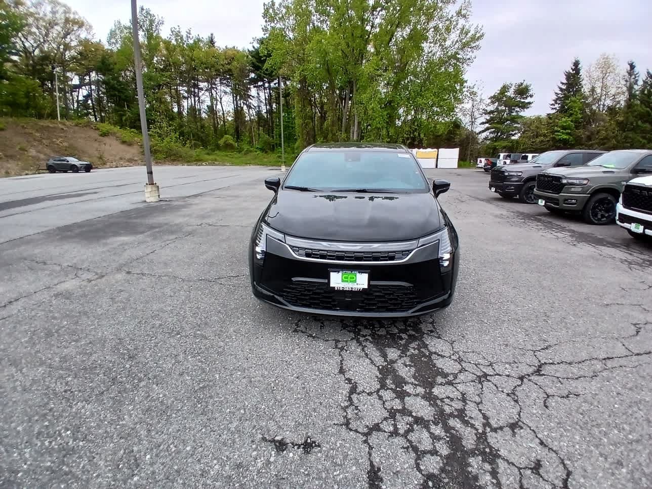 New 2027 Chrysler Pacifica Select FWD image 2
