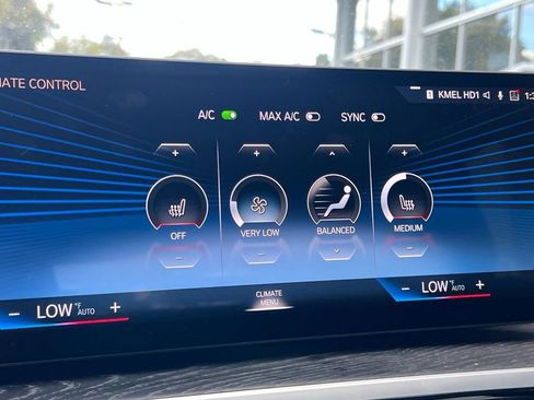 Used 2023 BMW i4 eDrive40 w/ M Sport Package image 21