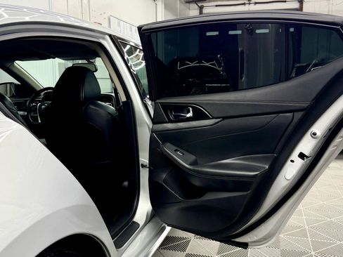 Used 2018 Nissan Maxima 3.5 SV image 8