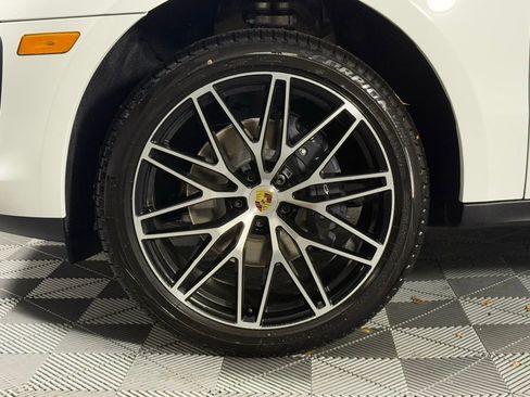 New 2026 Porsche Macan image 13