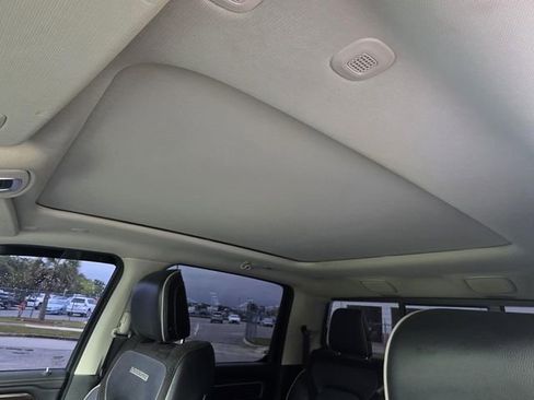 Used 2022 RAM 1500 Laramie w/ Laramie Southwest Edition AWD/4WD image 9