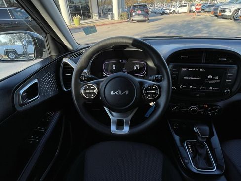 Used 2024 Kia Soul LX w/ Option Group 015 image 11