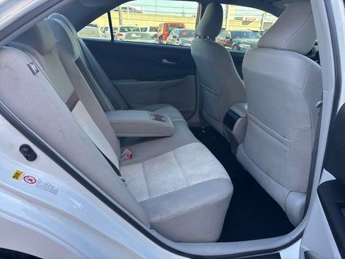 Used 2014 Toyota Camry LE image 44
