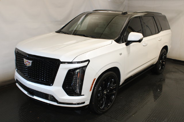 Used 2025 Cadillac Escalade Sport Platinum w/ LPO, ONYX Package AWD/4WD image 1