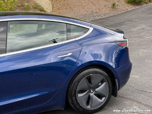 Used 2020 Tesla Model 3 Standard Range Plus RWD image 34