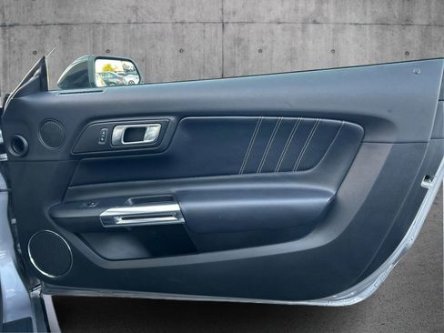 Used 2020 Ford Mustang Premium image 21