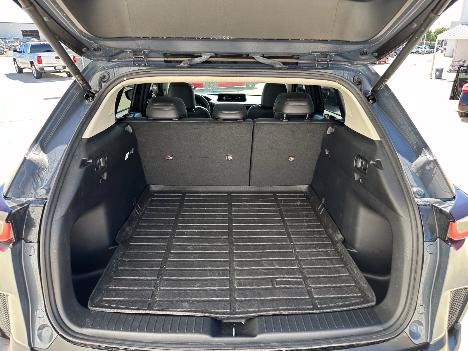 Used 2024 MAZDA CX-50 AWD 2.5 S w/ Cargo Package image 17