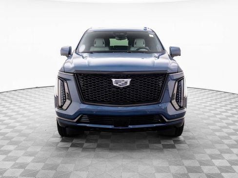 New 2026 Cadillac Escalade Platinum Sport w/ LPO, ONYX Package image 2