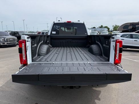 New 2026 Ford F350 4x4 Crew Cab DRW Super Duty image 39