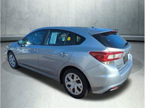 Used 2018 Subaru Impreza 2.0i image 3