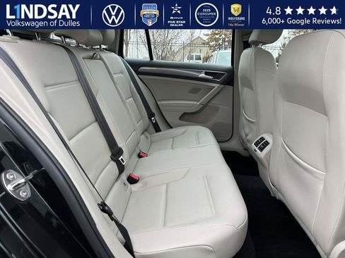 Used 2019 Volkswagen Golf Alltrack SE image 12