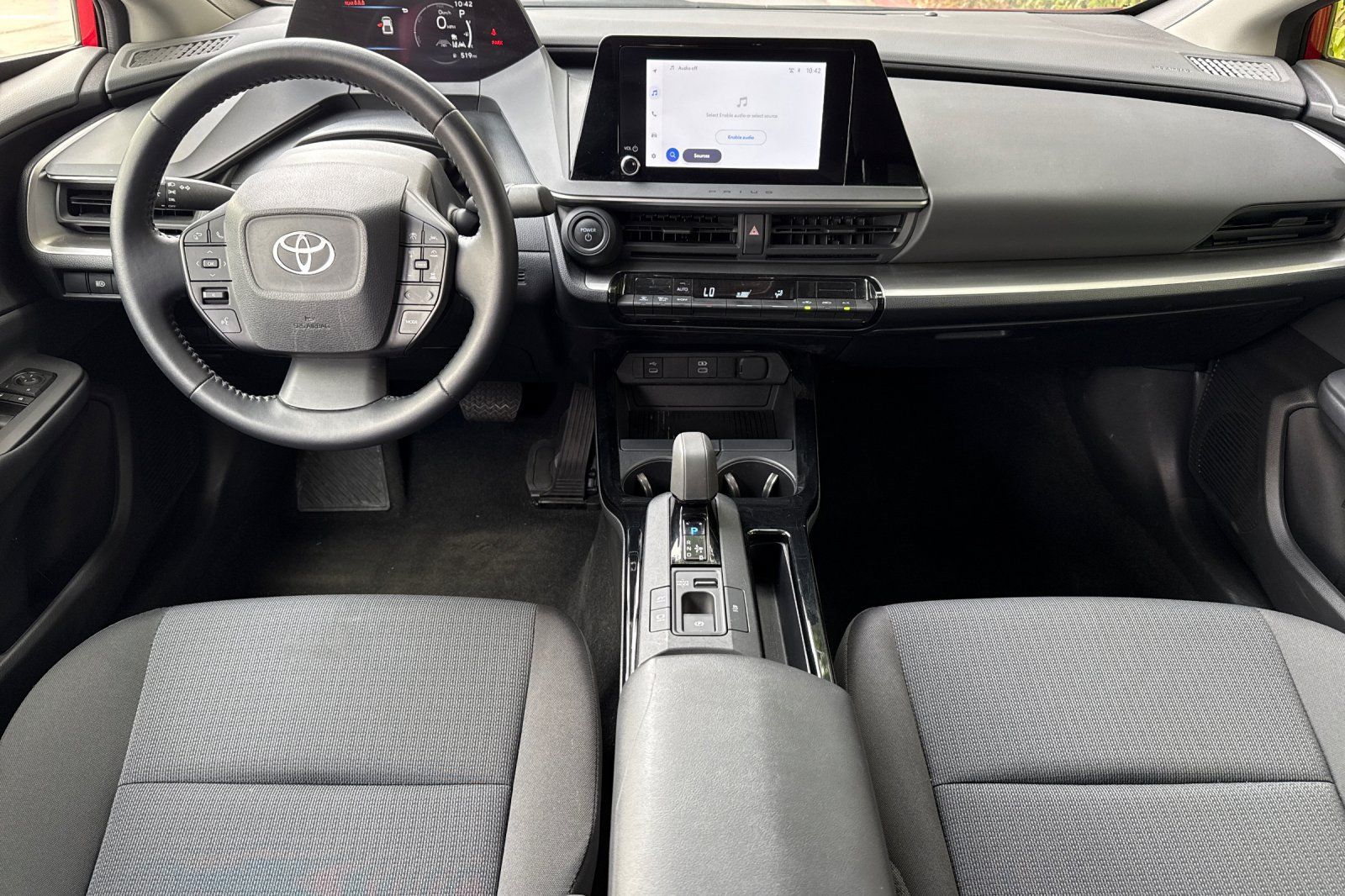 Used 2025 Toyota Prius LE FWD image 16