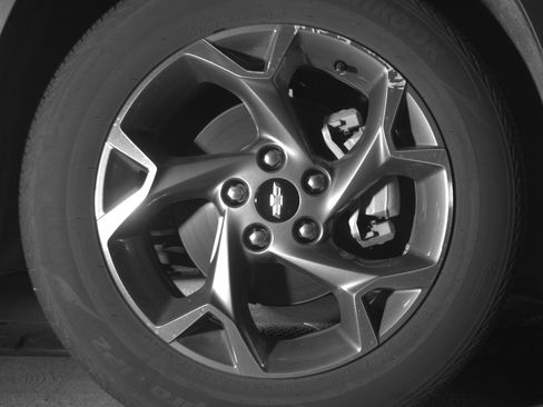 Used 2025 Chevrolet Trax LT FWD image 13