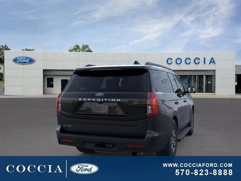 New 2026 Ford Expedition Active image 8
