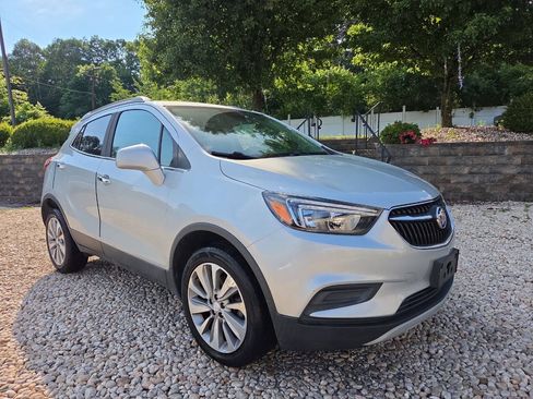 Used 2020 Buick Encore Preferred w/ Safety Package AWD/4WD image 1
