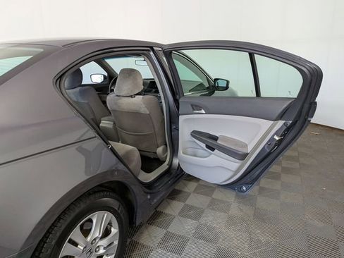 Used 2010 Honda Accord LX-P image 31