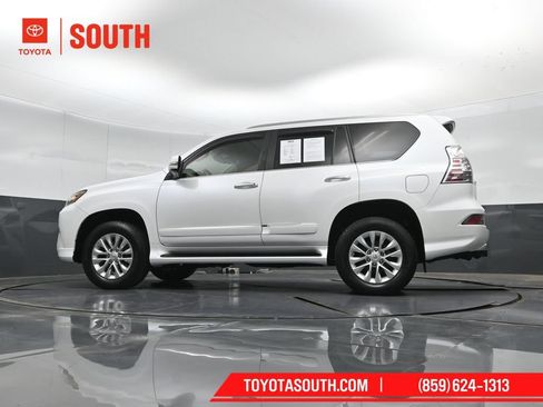 Used 2017 Lexus GX 460 AWD/4WD image 49