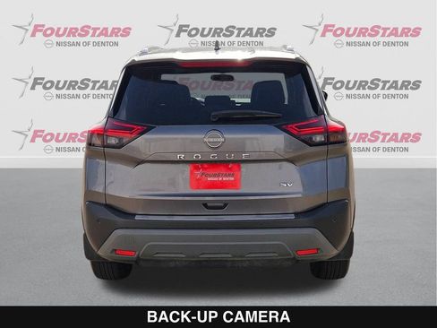 Used 2023 Nissan Rogue SV w/ SV Premium B Package FWD image 5