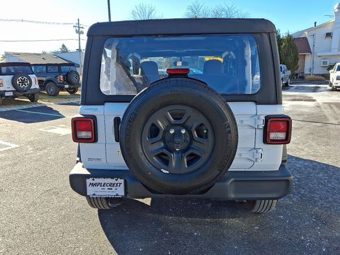 Used 2023 Jeep Wrangler Sport image 6