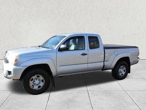 Used 2013 Toyota Tacoma 4x4 Access Cab image 4