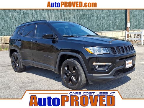 Used 2021 Jeep Compass Latitude image 1
