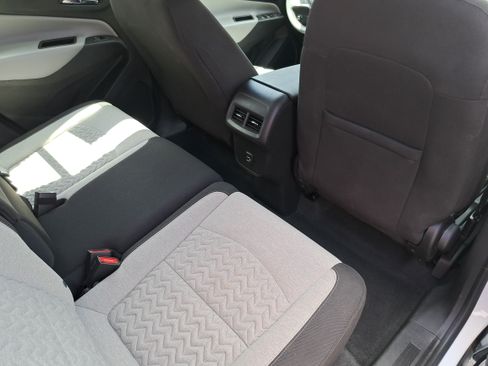 Used 2023 Chevrolet Equinox LS FWD image 11