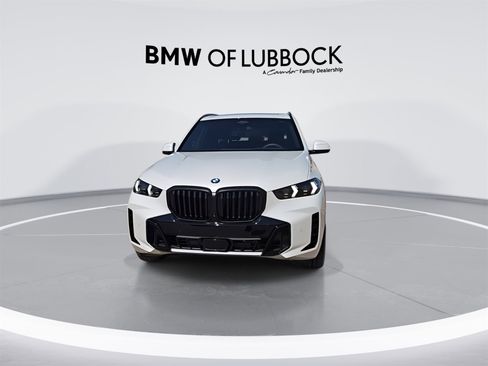Used 2026 BMW X5 xDrive40i w/ M Sport Package image 3