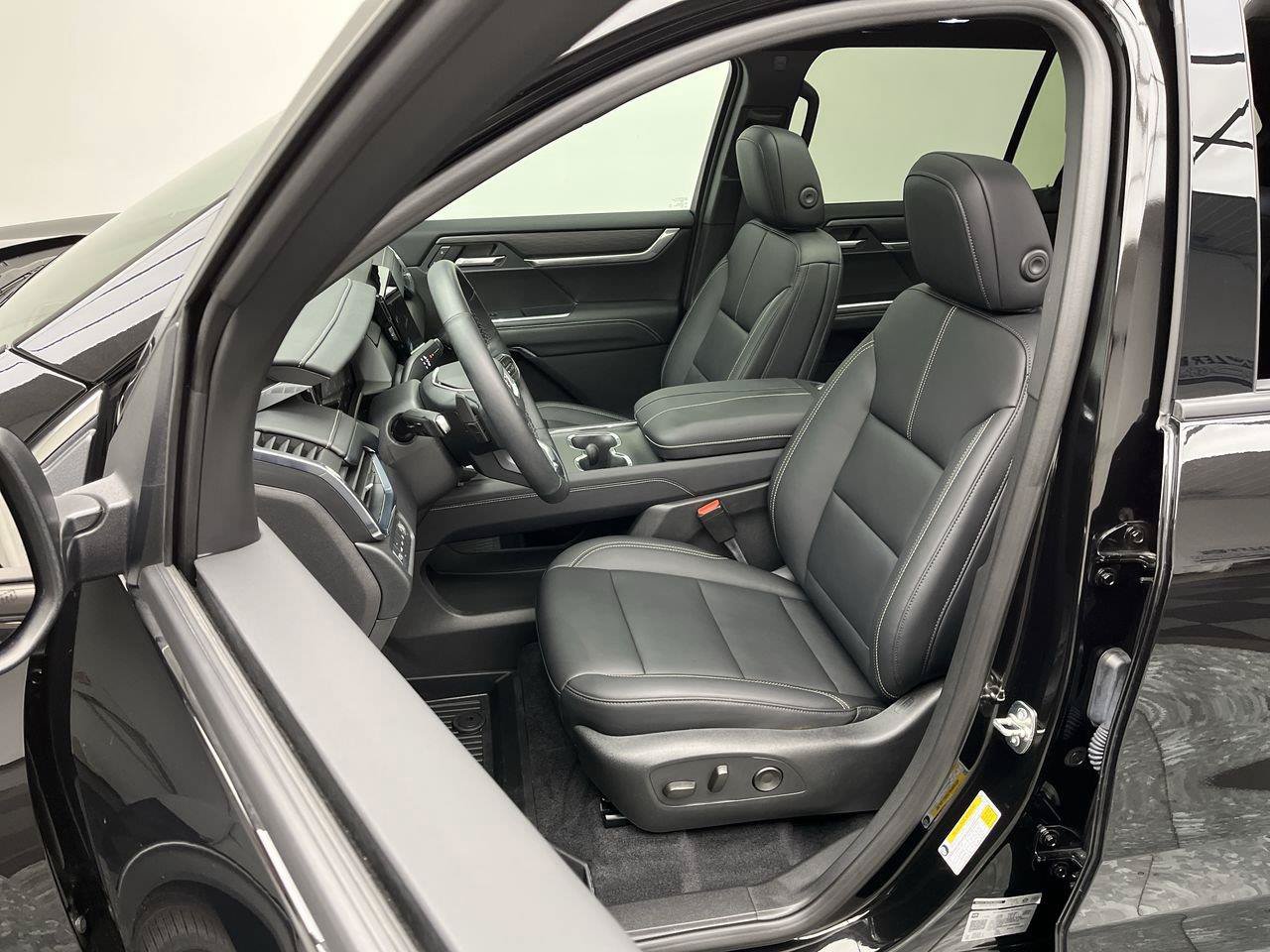 Used 2026 GMC Acadia Elevation w/ Elevation Premium Package AWD/4WD image 10