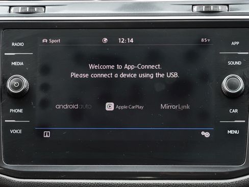 Used 2020 Volkswagen Tiguan SE AWD/4WD image 35