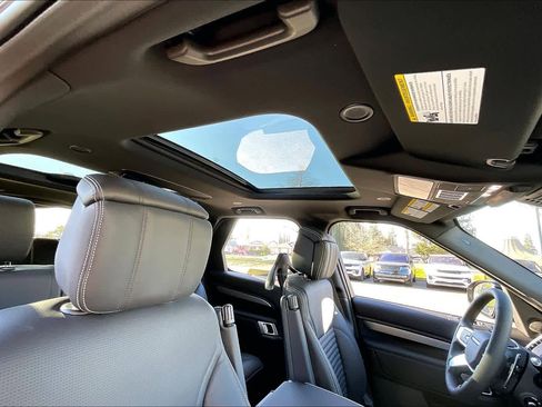 New 2026 Land Rover Discovery Limited Edition image 30