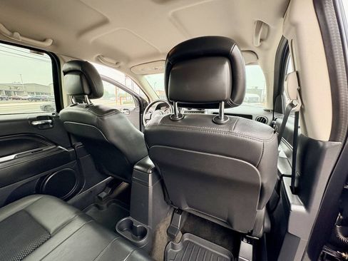 Used 2014 Jeep Compass Latitude AWD/4WD image 26