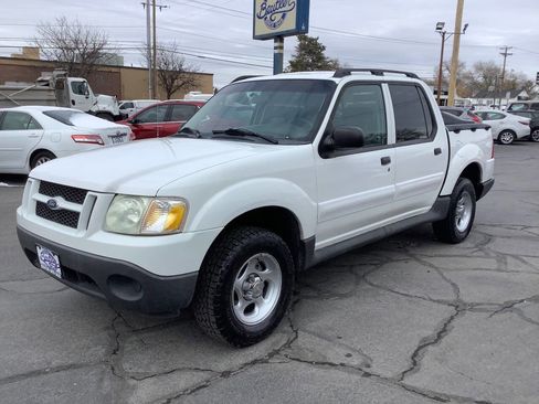 Used 2004 Ford Explorer Sport Trac XLS image 2
