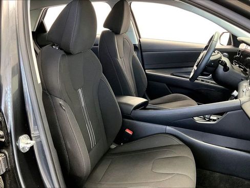 Certified 2023 Hyundai Elantra SEL w/ Convenience Package image 7