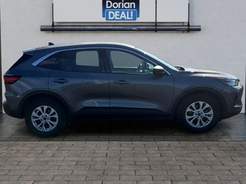 Used 2023 Ford Escape Active AWD/4WD image 2