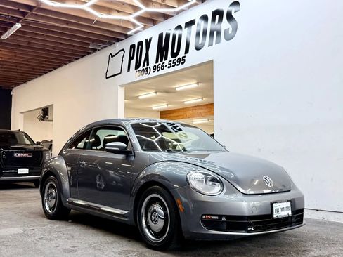 Used 2012 Volkswagen Beetle 2.5 image 1
