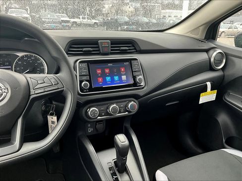 Used 2025 Nissan Versa S w/ Trunk Package FWD image 18