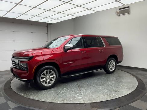 Certified 2025 Chevrolet Suburban Premier w/ Sun And Tow Package image 41