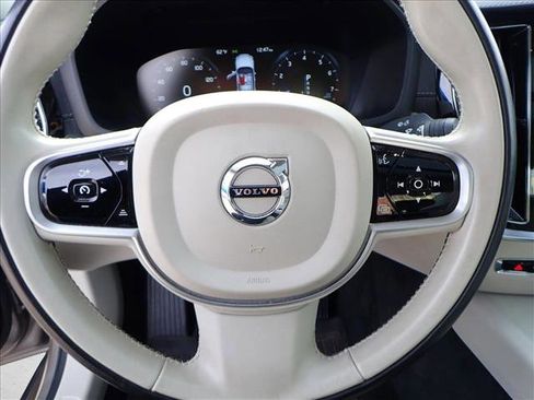 Used 2019 Volvo S60 T6 Inscription image 12