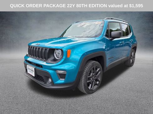 Used 2021 Jeep Renegade Latitude w/ Luxury Group II AWD/4WD image 3