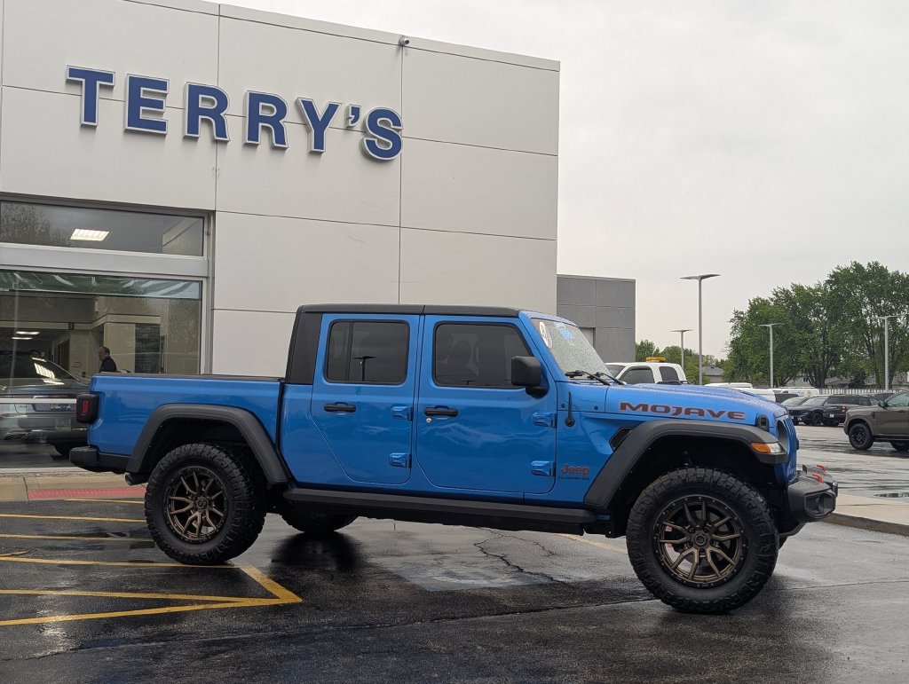 Used 2022 Jeep Gladiator Mojave w/ Trailer Tow Package AWD/4WD image 2