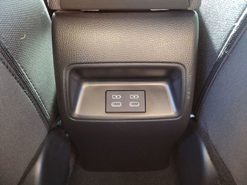 Used 2025 Toyota Corolla LE image 14