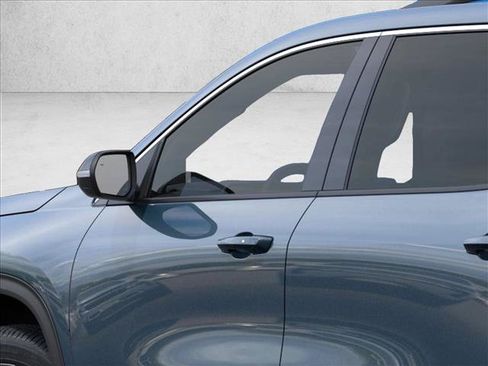 New 2026 Chevrolet Traverse LT w/ Sun and Wheel Package FWD image 12