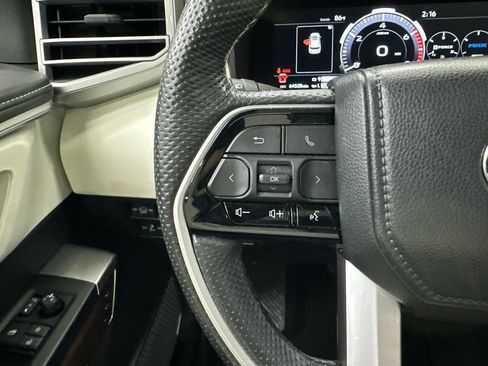Used 2024 Toyota Sequoia Capstone AWD/4WD image 30