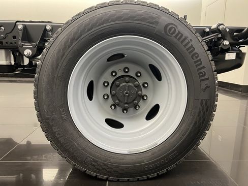 New 2026 Ford F550 4x4 Regular Cab Super Duty image 7