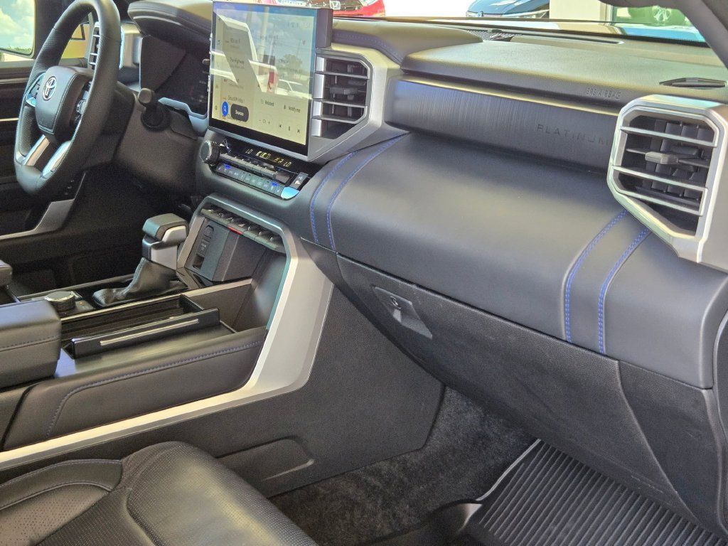 Used 2025 Toyota Sequoia Platinum AWD/4WD image 29